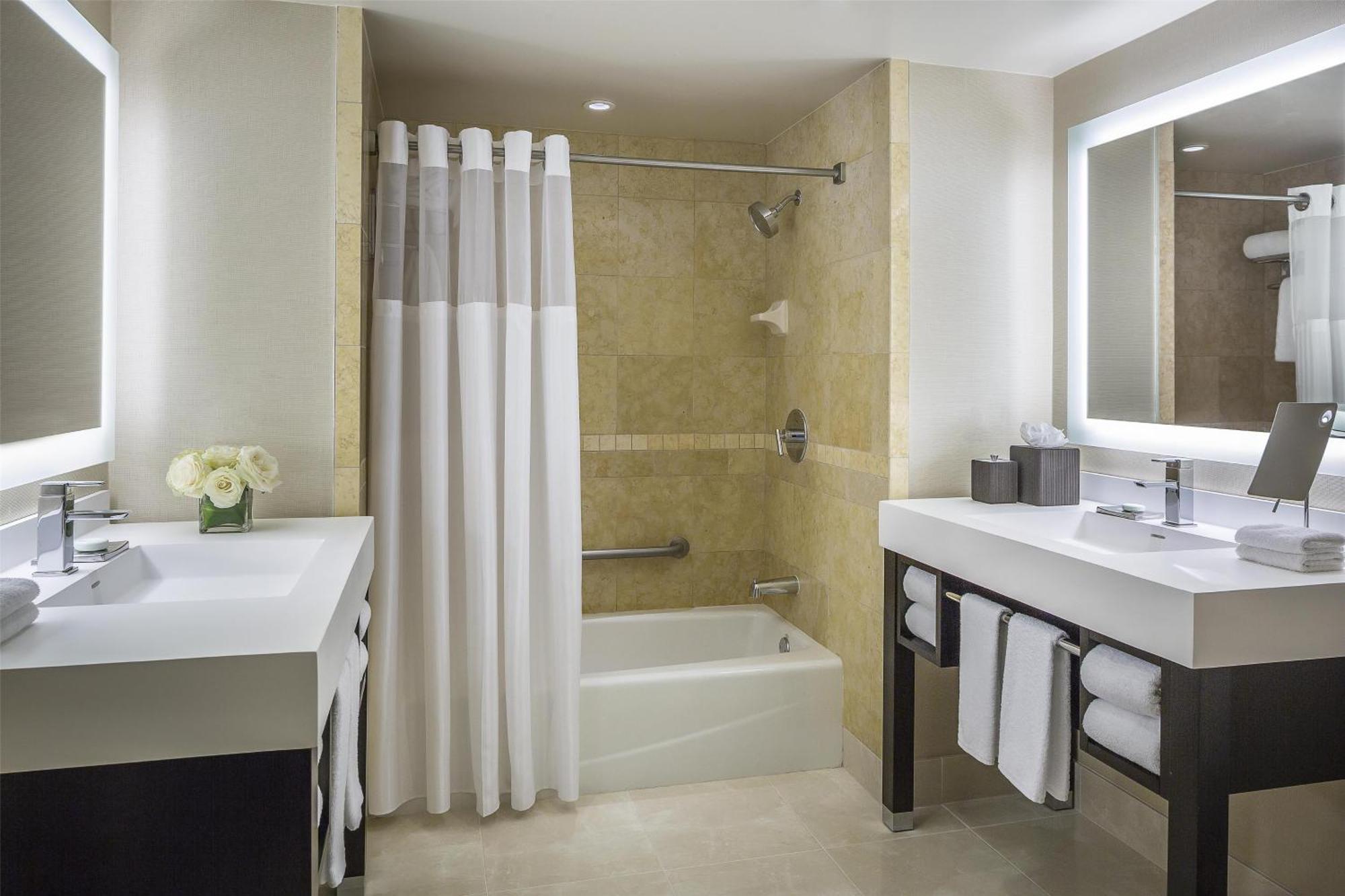 Manchester Grand Hyatt San Diego Exterior photo